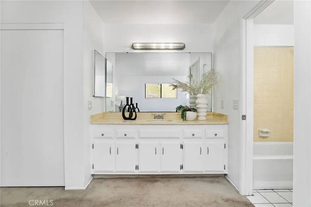 https://cdn.realtyfeed.com/cdn/127/306600234/889b6cac8b4c01b6780b109bdf749a20.webp