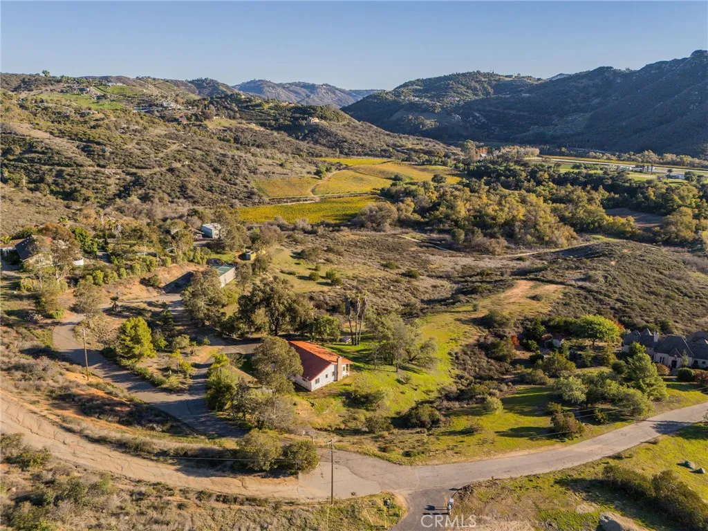 https://cdn.realtyfeed.com/cdn/127/306600234/fa9f858dd0fe4c0fb93278f271538033.webp