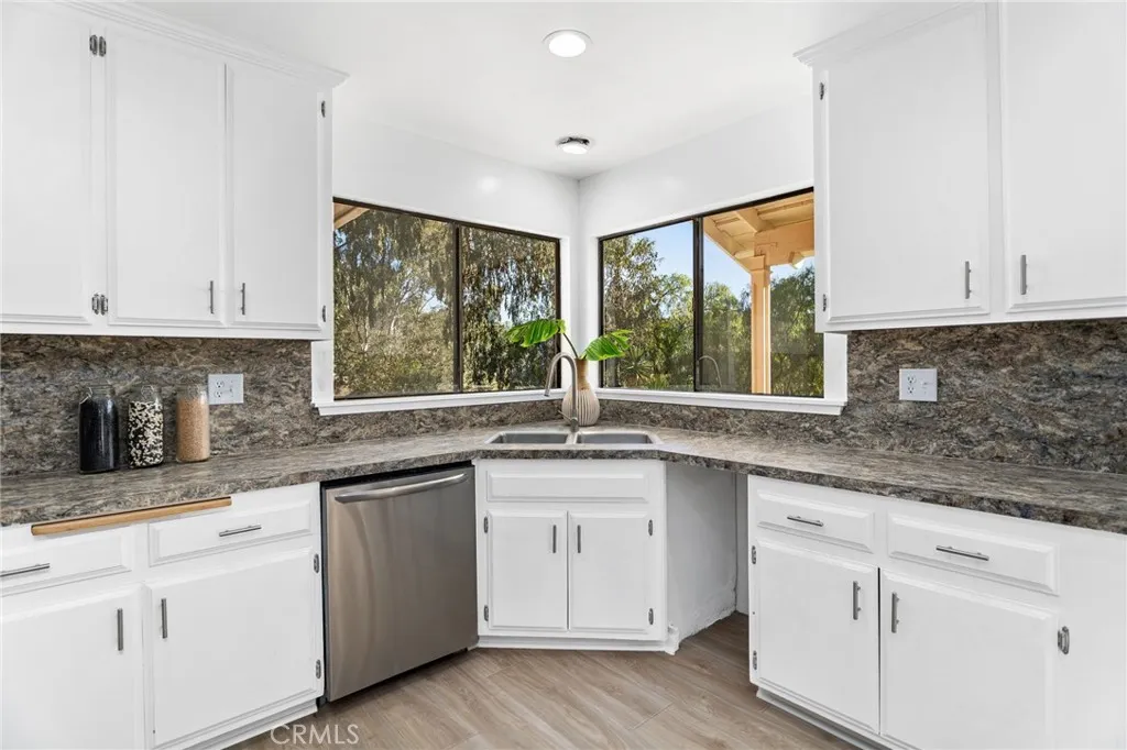 https://cdn.realtyfeed.com/cdn/127/306600234/fb344e06894e7963949d9d715f6c9787.webp