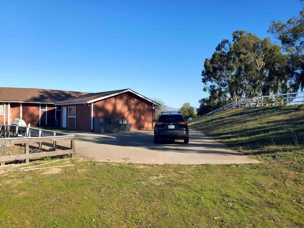 https://cdn.realtyfeed.com/cdn/127/306600309/61bf52a54722662401b54215f688ff2a.webp
