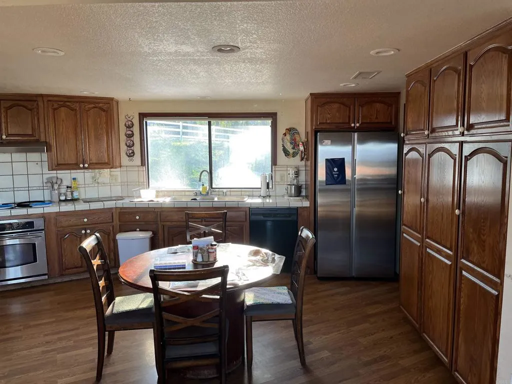 https://cdn.realtyfeed.com/cdn/127/306600309/66391d7c462378e43cf1bd62b11ae05c.webp