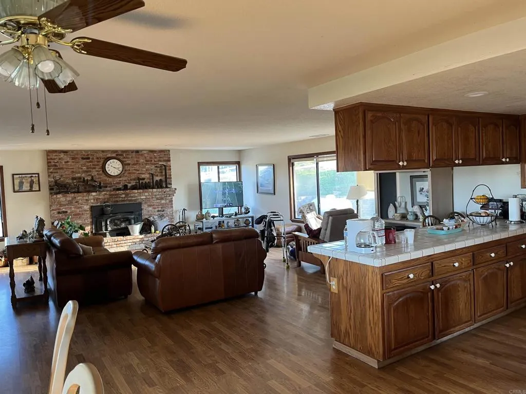https://cdn.realtyfeed.com/cdn/127/306600309/736019e620aa2d8c68abe4c289695440.webp