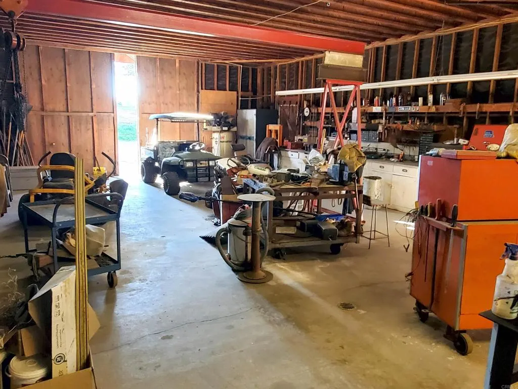 https://cdn.realtyfeed.com/cdn/127/306600309/f940595f51e33935aad9bd977869c8ab.webp