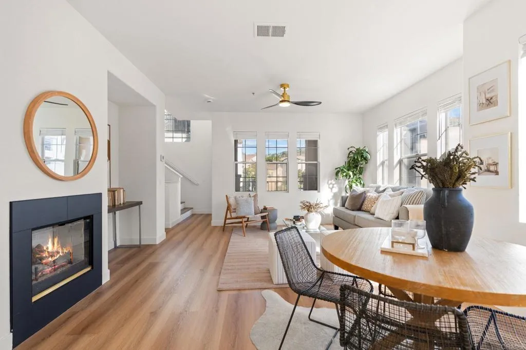 https://cdn.realtyfeed.com/cdn/127/306600338/79692c7eabeb310a8638e26ff1876e3c.webp