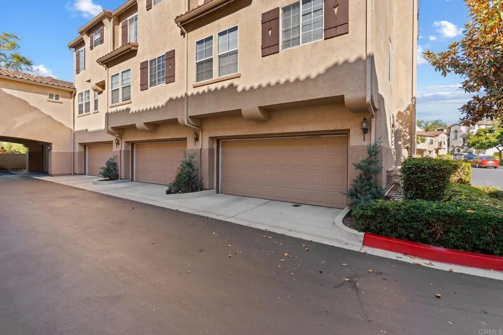 https://cdn.realtyfeed.com/cdn/127/306600338/9c9f3c092cb1aa9f30878cabd357f754.webp