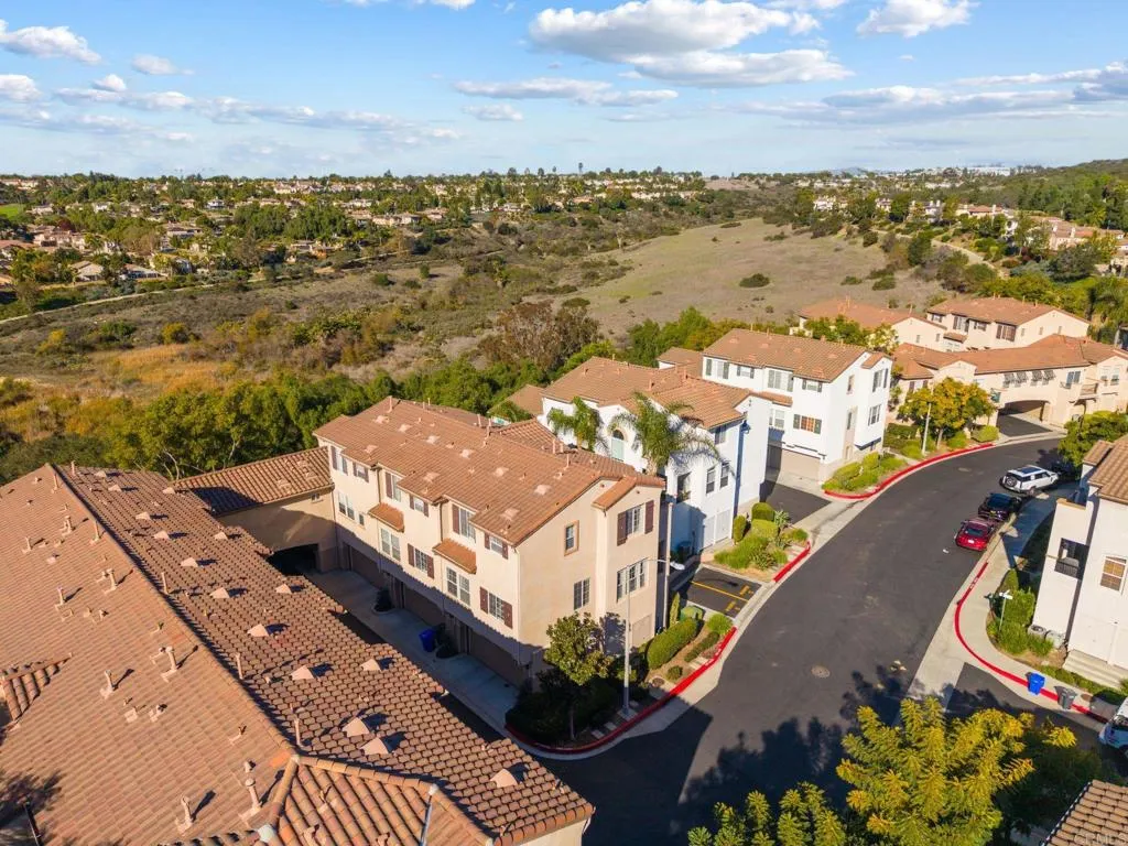 https://cdn.realtyfeed.com/cdn/127/306600338/9ea0af7251b9387bd5469edb712b36a9.webp