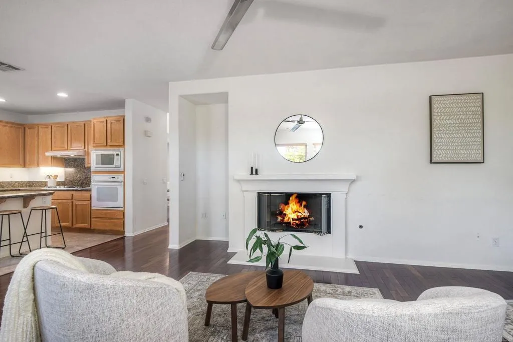 https://cdn.realtyfeed.com/cdn/127/306600365/59408dbfc7a36610b4c3345907a1539c.webp