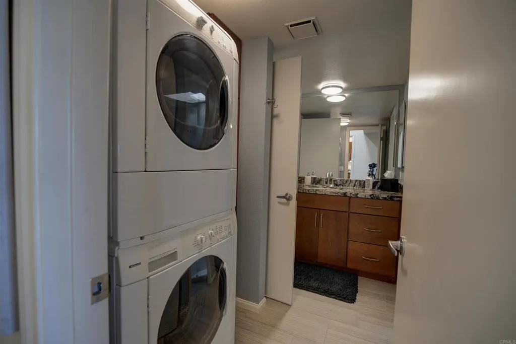 https://cdn.realtyfeed.com/cdn/127/306600442/a240b2d54bf71a83fd31600850a31a3e.webp