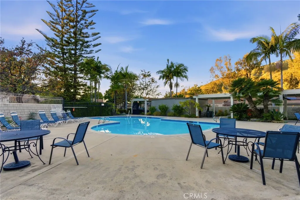 https://cdn.realtyfeed.com/cdn/127/306600530/85fde57e0e07ad05e5768761cb2d6860.webp