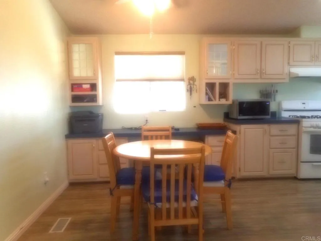 https://cdn.realtyfeed.com/cdn/127/306600635/5c6e70e093399f8ce819052469c2ac04.webp