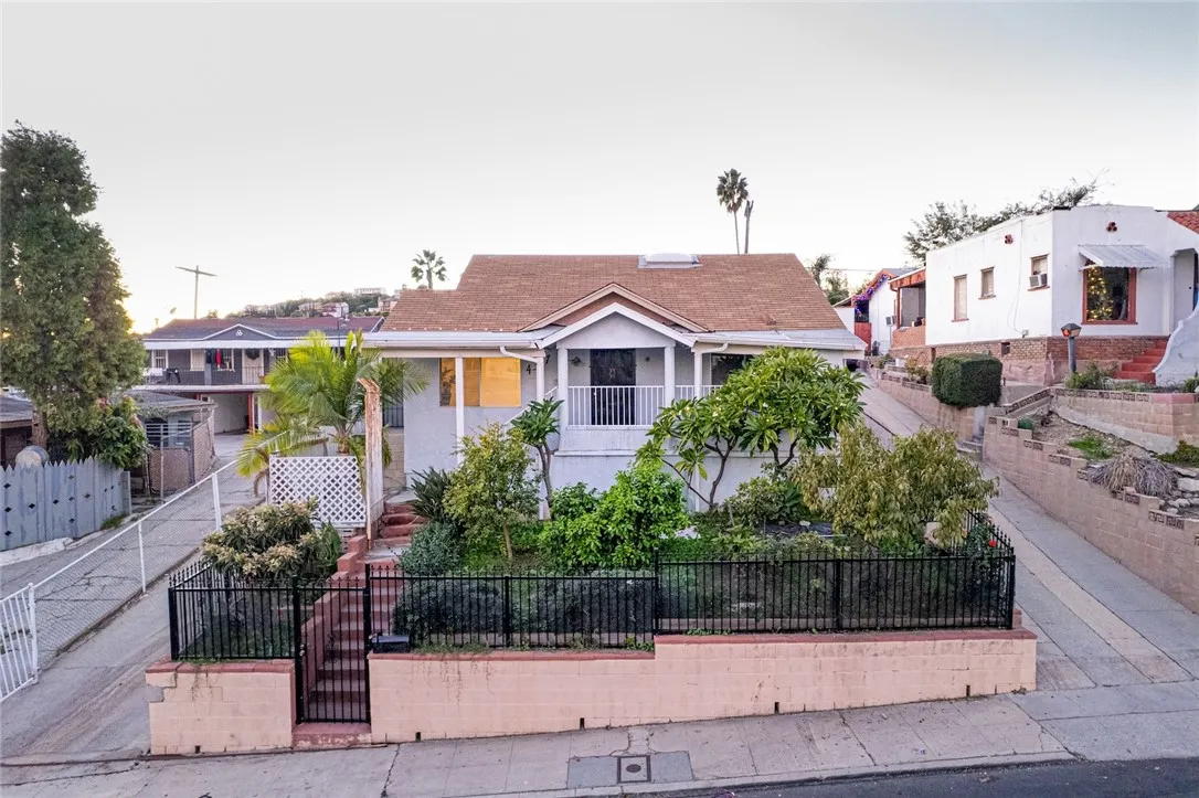 Los Angeles, CA 90032