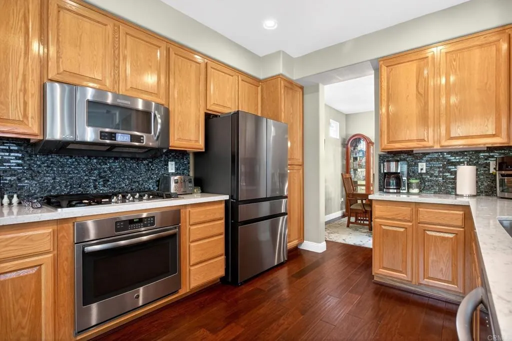 https://cdn.realtyfeed.com/cdn/127/306600731/38641b6f4135a89fd4a1a57644e558e2.webp