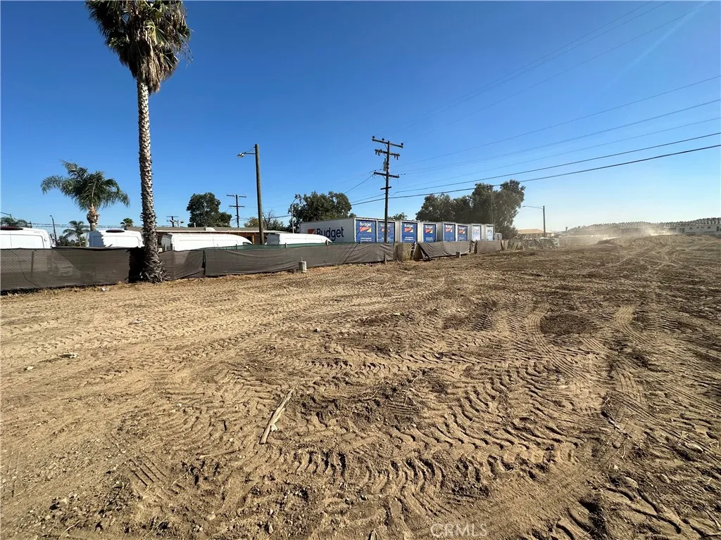 Fontana, CA 92335
