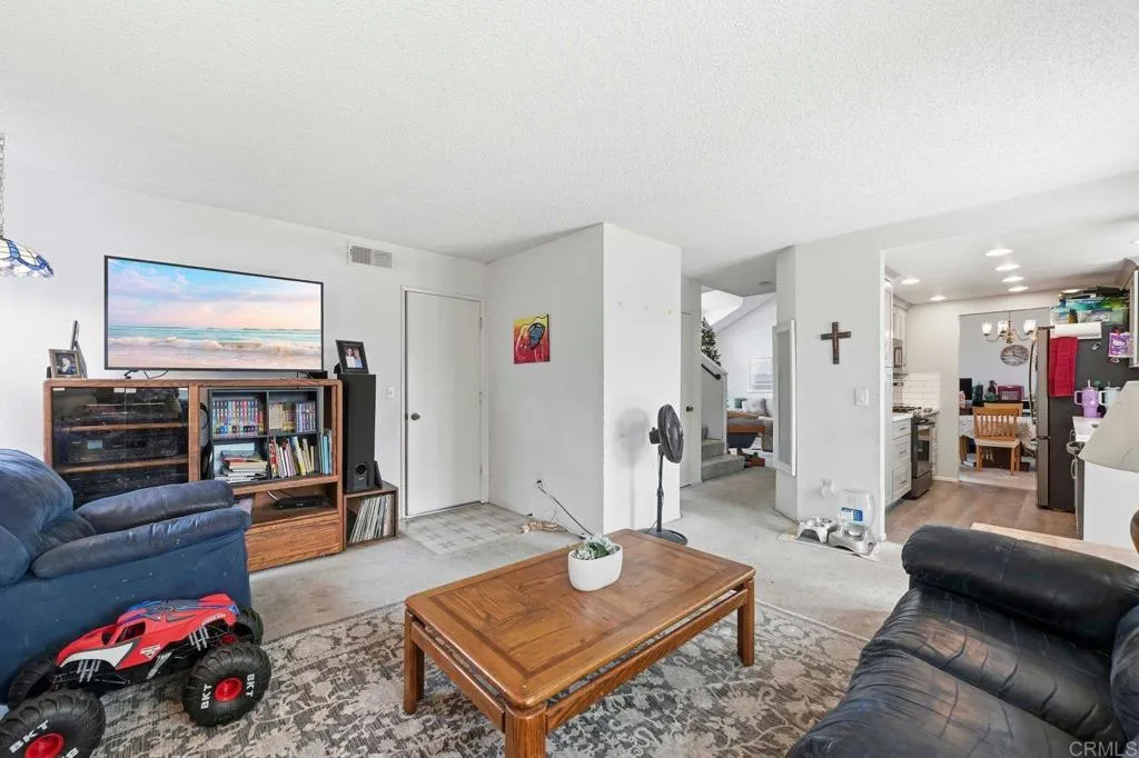 https://cdn.realtyfeed.com/cdn/127/306600758/a497abdfb6fa94ee47a0f9b888dc0226.webp