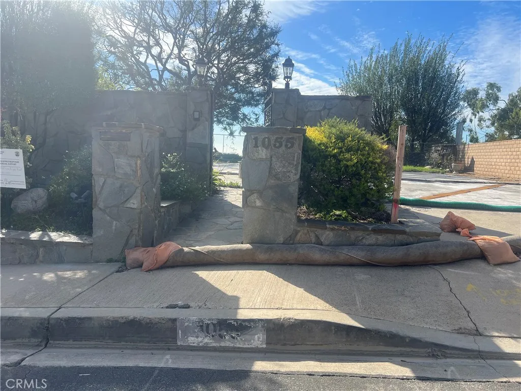 Pacific Palisades, CA 90272