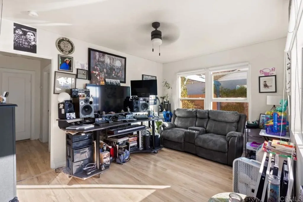 https://cdn.realtyfeed.com/cdn/127/306600969/57be71336c91aaafec13fa9dab14e5a7.webp