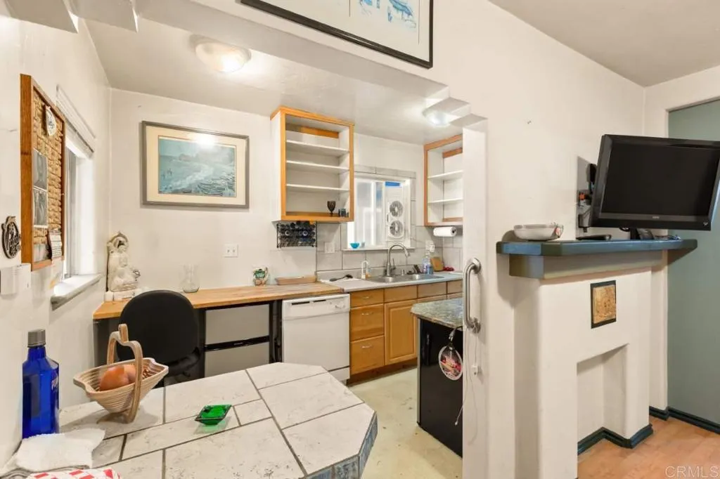 https://cdn.realtyfeed.com/cdn/127/306600969/617b4c568072e6d9f22b4fb7037bba72.webp