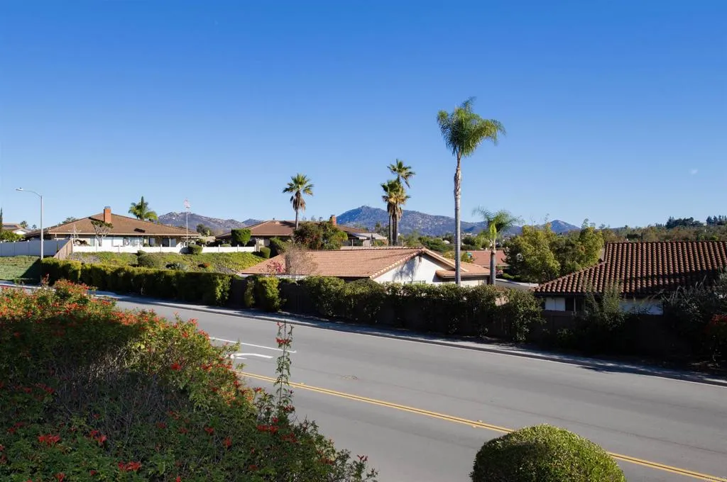 https://cdn.realtyfeed.com/cdn/127/306600977/a863389560dfa6d3491753970cb667fe.webp