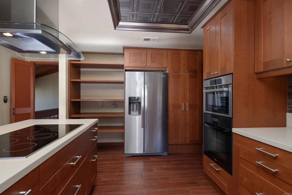 https://cdn.realtyfeed.com/cdn/127/306600977/d180976c18ba415f1e78983f4936a157.webp