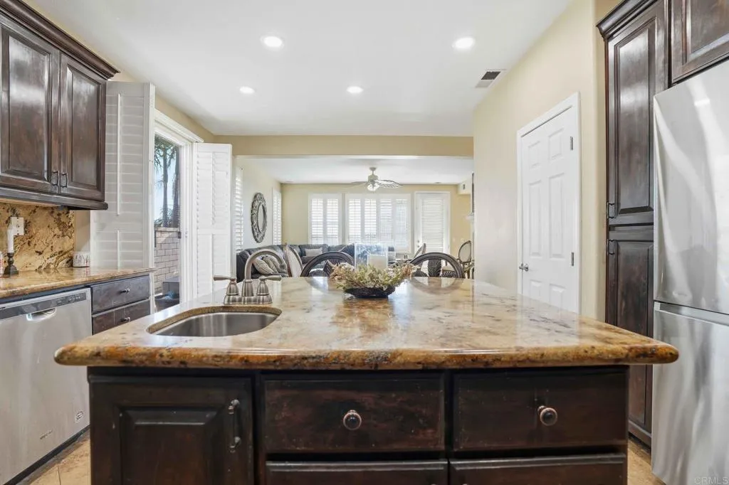 https://cdn.realtyfeed.com/cdn/127/306600978/9e3199f162a46514339a62da0b5880d0.webp