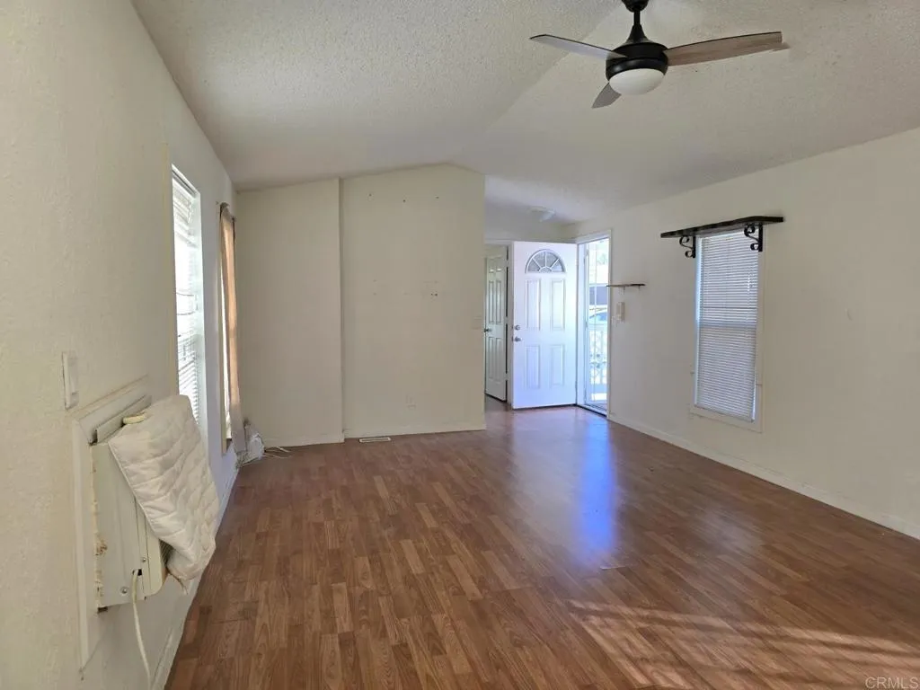 https://cdn.realtyfeed.com/cdn/127/306601246/1f1515b4178f9aa7468a33b7e03160b8.webp