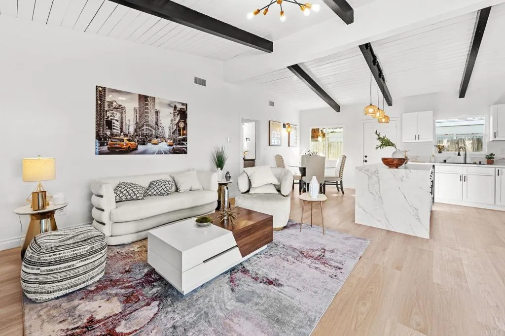 https://cdn.realtyfeed.com/cdn/127/306601352/78f19d0791dd00743d96a0c0d116173c.webp
