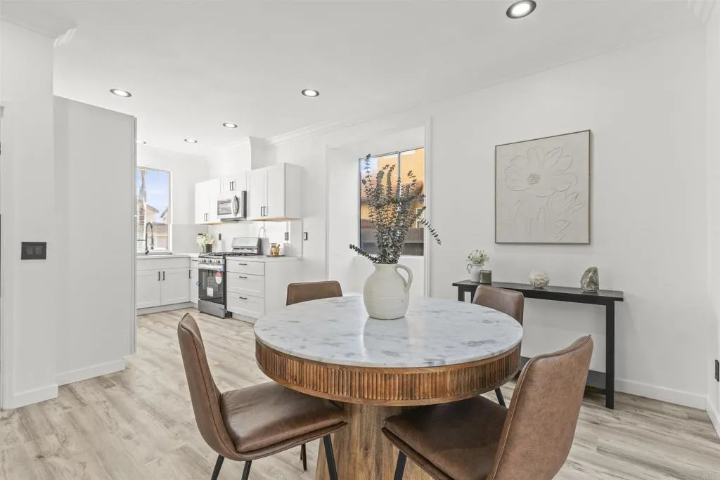 https://cdn.realtyfeed.com/cdn/127/306601399/9515101730f214c5945173df9ce23013.webp