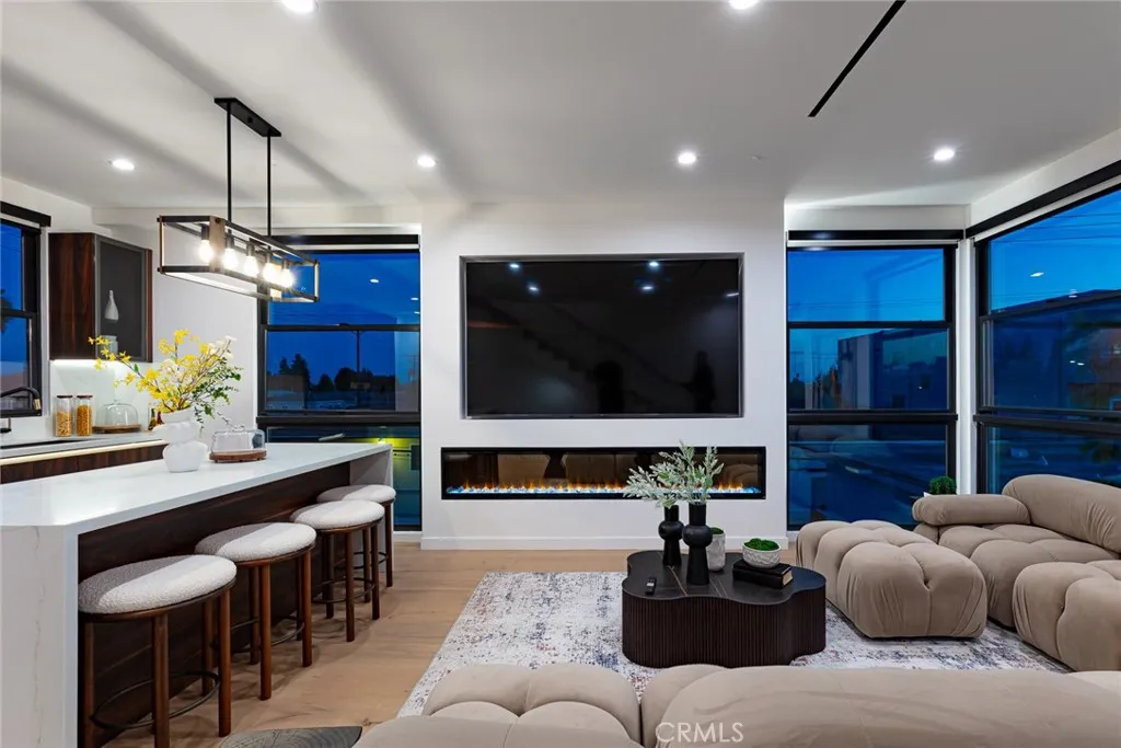 West Los Angeles, CA 90066