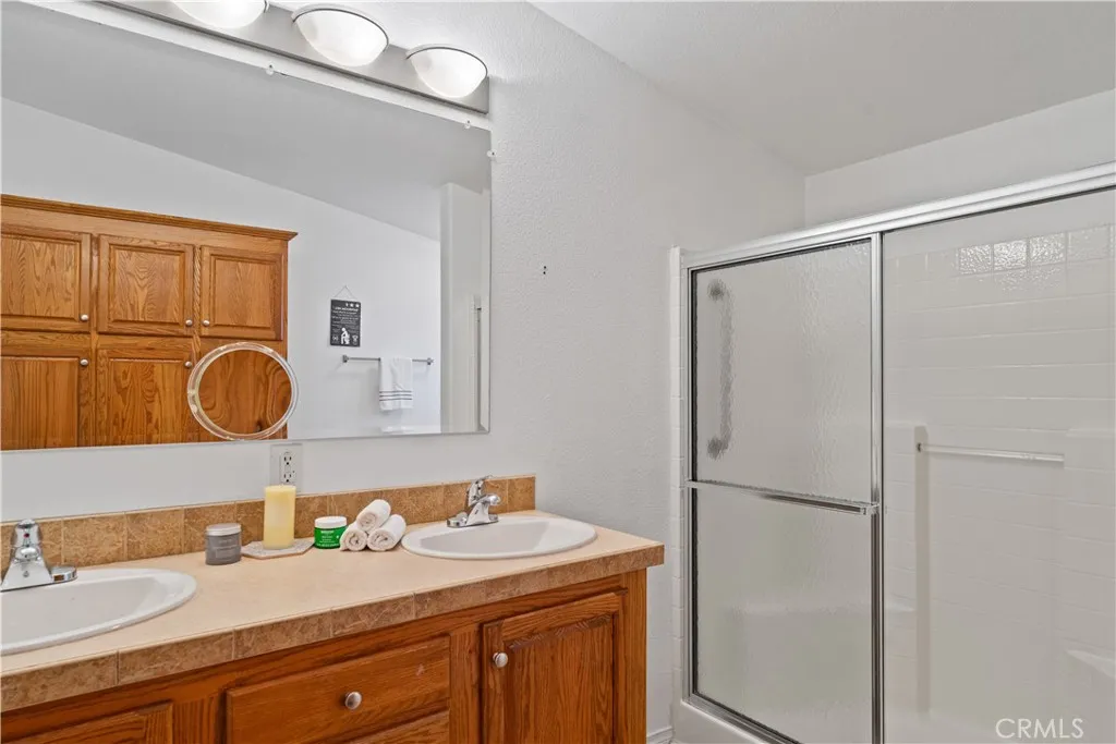 https://cdn.realtyfeed.com/cdn/127/306601717/4b4dc3711634d6b3cc0a215acf7460e8.webp