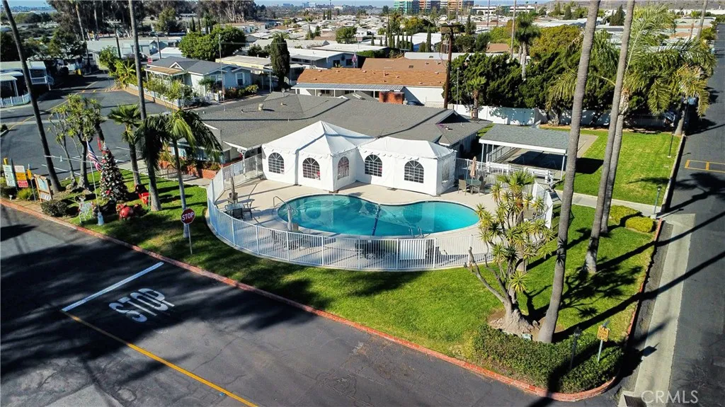 https://cdn.realtyfeed.com/cdn/127/306601717/530d2bc8f188a7e5d0e6814a1ab4b068.webp