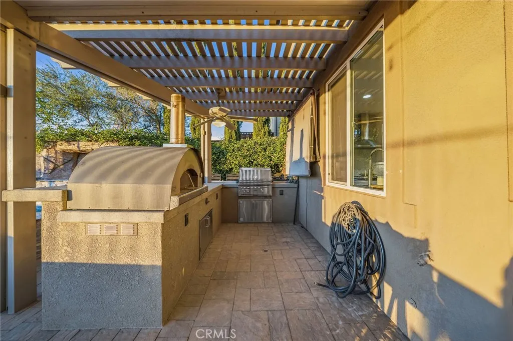 https://cdn.realtyfeed.com/cdn/127/306601728/9a244c6282ee6805292c9e18bb292924.webp