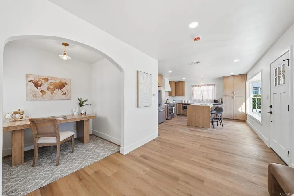 https://cdn.realtyfeed.com/cdn/127/306601802/7b132f9ff6f7409969eb04896abe6224.webp