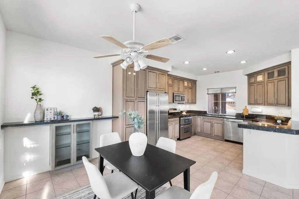 https://cdn.realtyfeed.com/cdn/127/306601925/33cd379294c5a8fa90ee314279e84566.webp