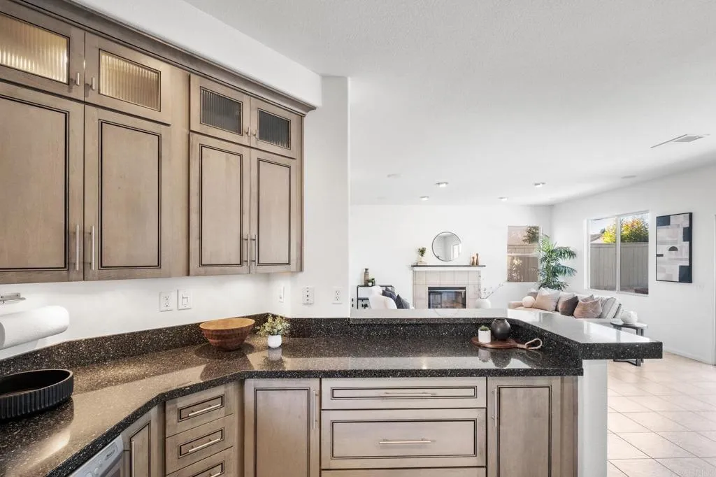 https://cdn.realtyfeed.com/cdn/127/306601925/8db811f7ee838946cf5c5775fc389077.webp
