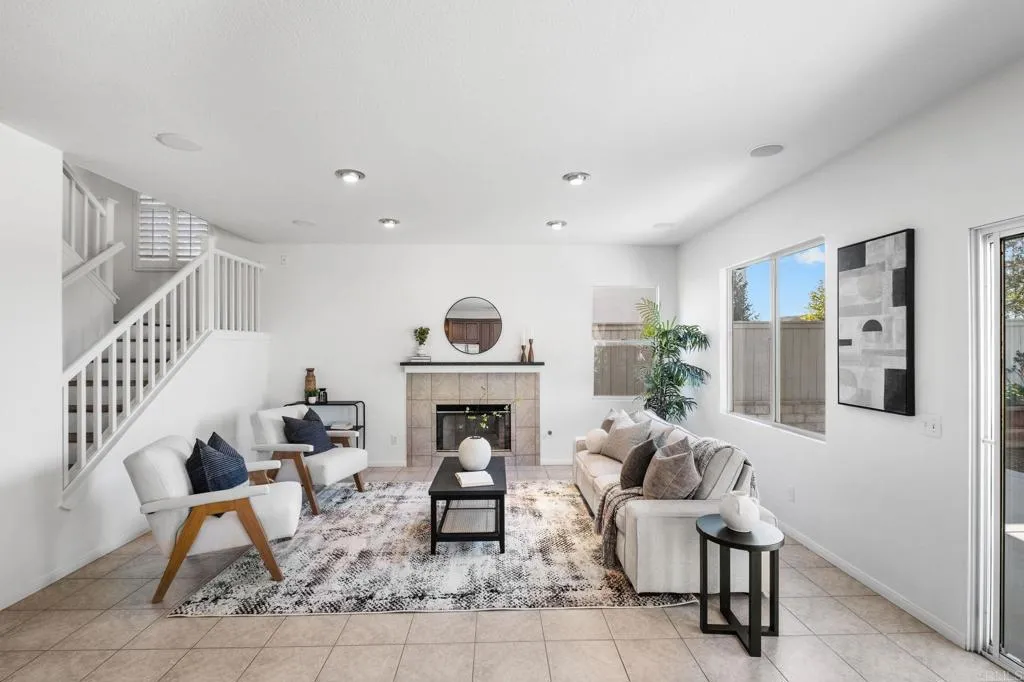 https://cdn.realtyfeed.com/cdn/127/306601925/e7b40327da184650457e06a5182ee626.webp