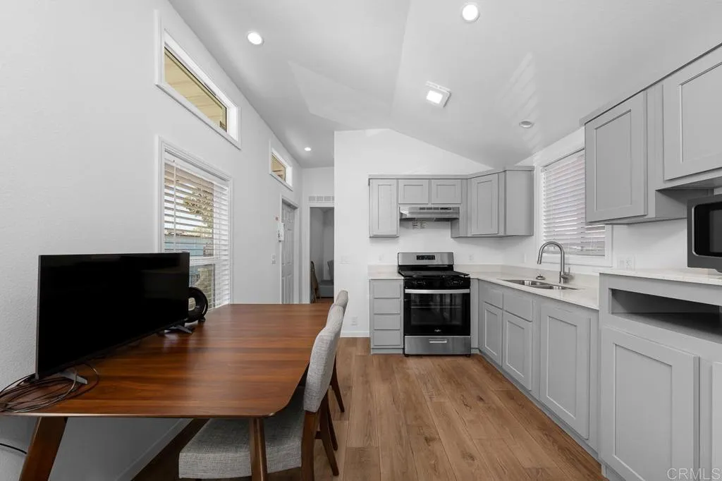 https://cdn.realtyfeed.com/cdn/127/306601998/1c5b9623e44fbf09c597eebe363b6ede.webp