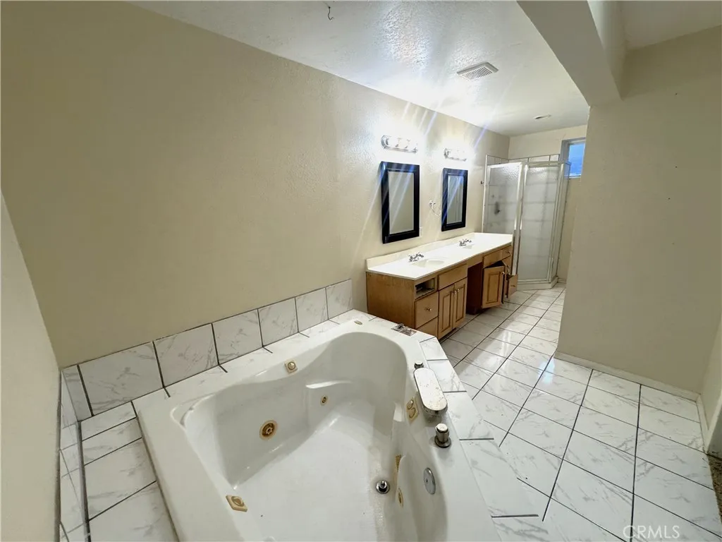 https://cdn.realtyfeed.com/cdn/127/306602106/be6aad816210b99fd9823dfb1ec08c00.webp