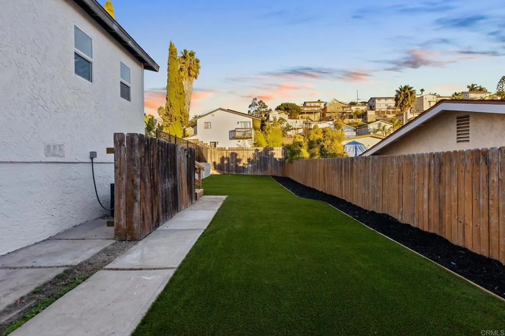 https://cdn.realtyfeed.com/cdn/127/306602108/9bbaa16e32fd8c37d279bc803d57e678.webp