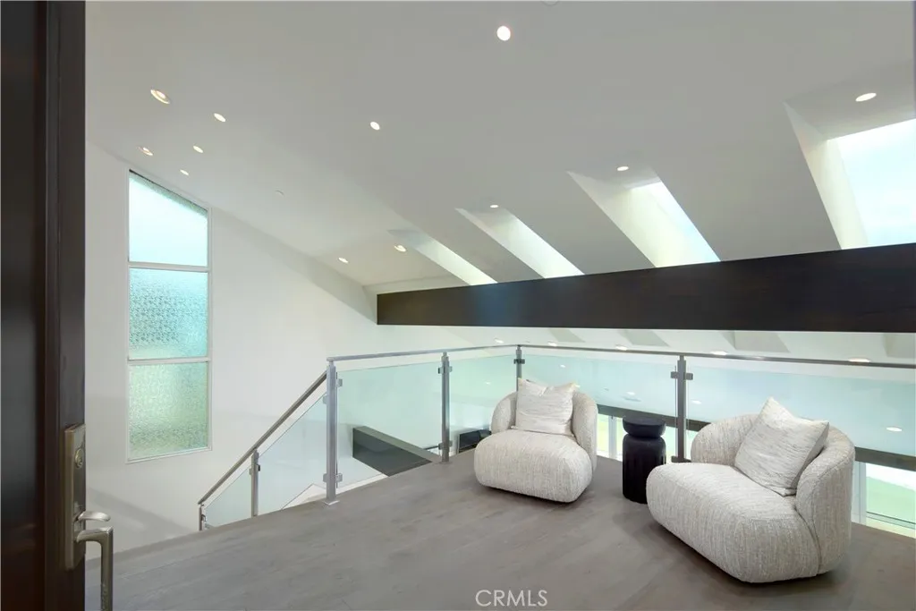 33 Bay Drive, Laguna Beach, CA, 92651