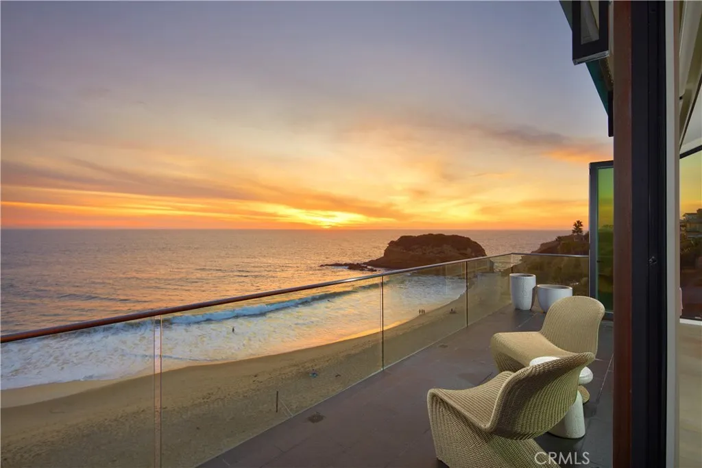 33 Bay Drive, Laguna Beach, CA, 92651