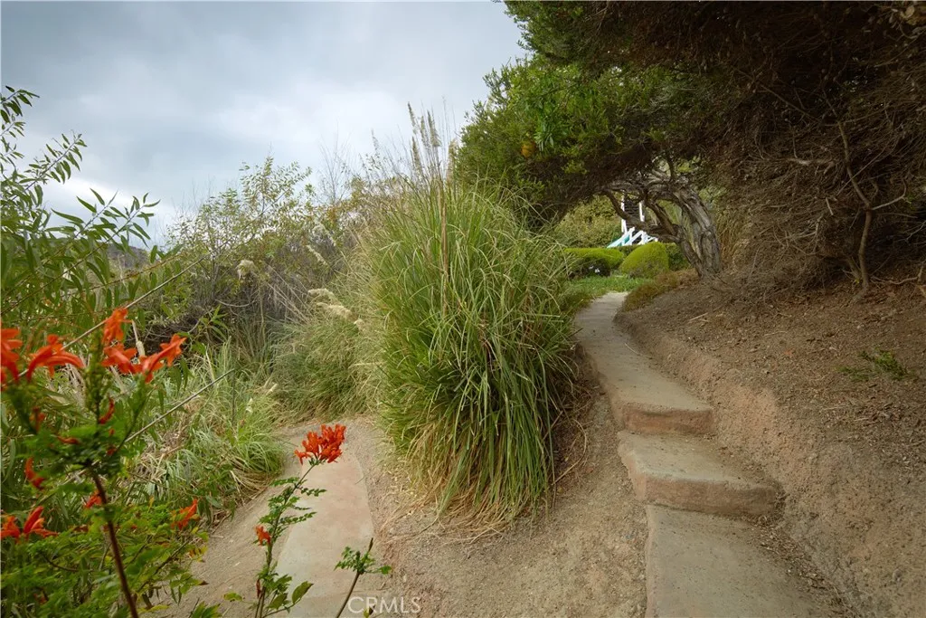 33 Bay Drive, Laguna Beach, CA, 92651