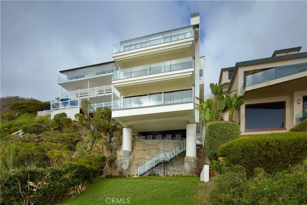 33 Bay Drive, Laguna Beach, CA, 92651