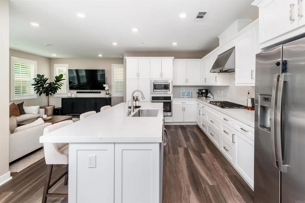 https://cdn.realtyfeed.com/cdn/127/306602120/9ec7589ce869a61c597eaf6b833212df.webp