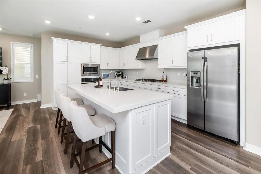 https://cdn.realtyfeed.com/cdn/127/306602120/b1150d47bca60569004c3f9bd518f5eb.webp