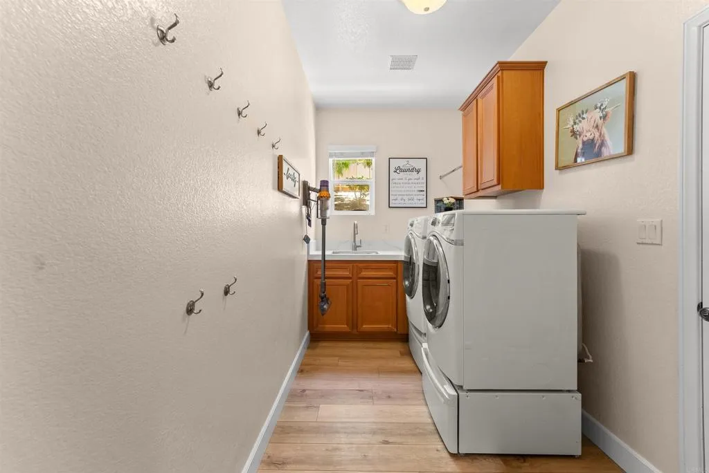 https://cdn.realtyfeed.com/cdn/127/306602231/625e02a747e15636c683fbe95f309a13.webp