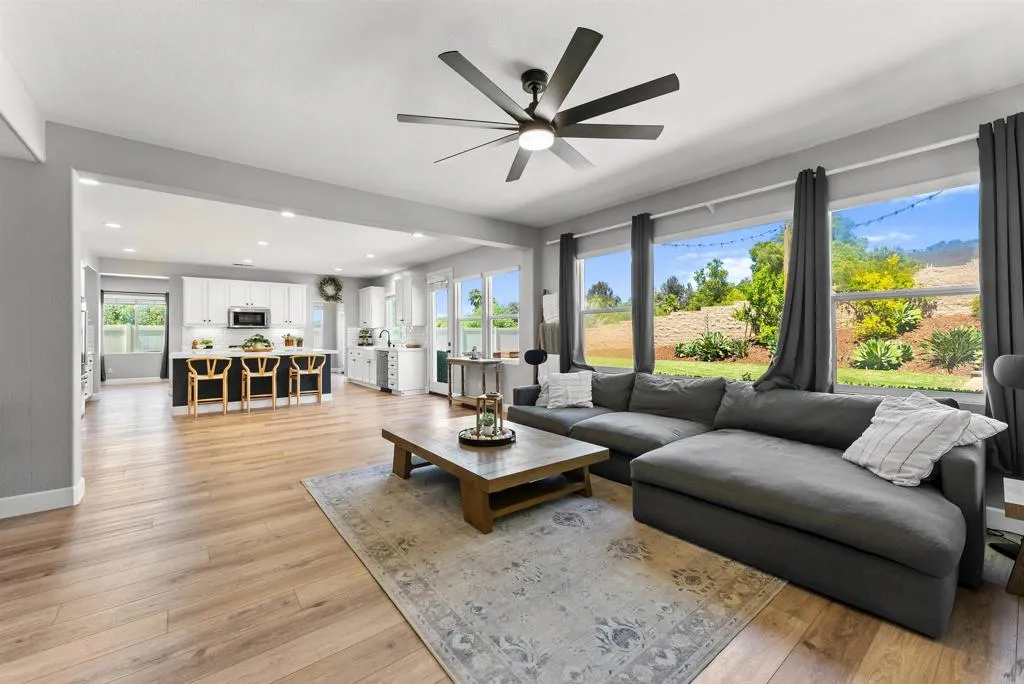 https://cdn.realtyfeed.com/cdn/127/306602231/afa3c7930f40ca5afd870f1830fe441f.webp
