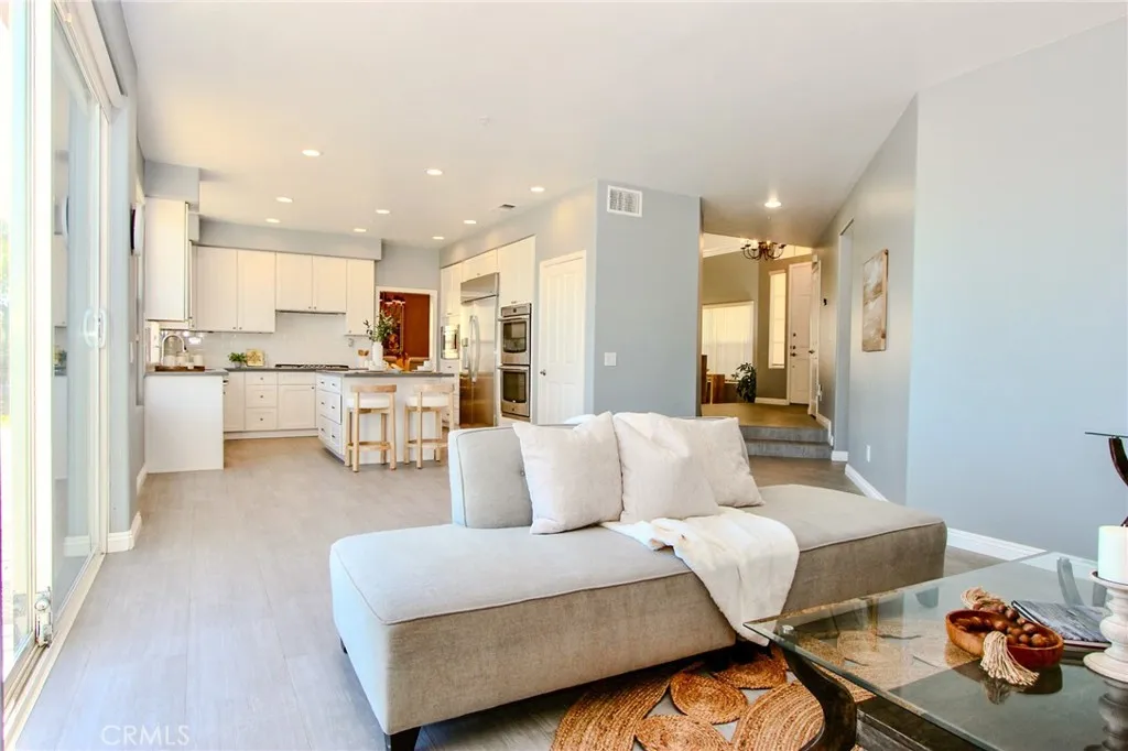 5928 Vista De La Luz, Woodland Hills, CA, 91367