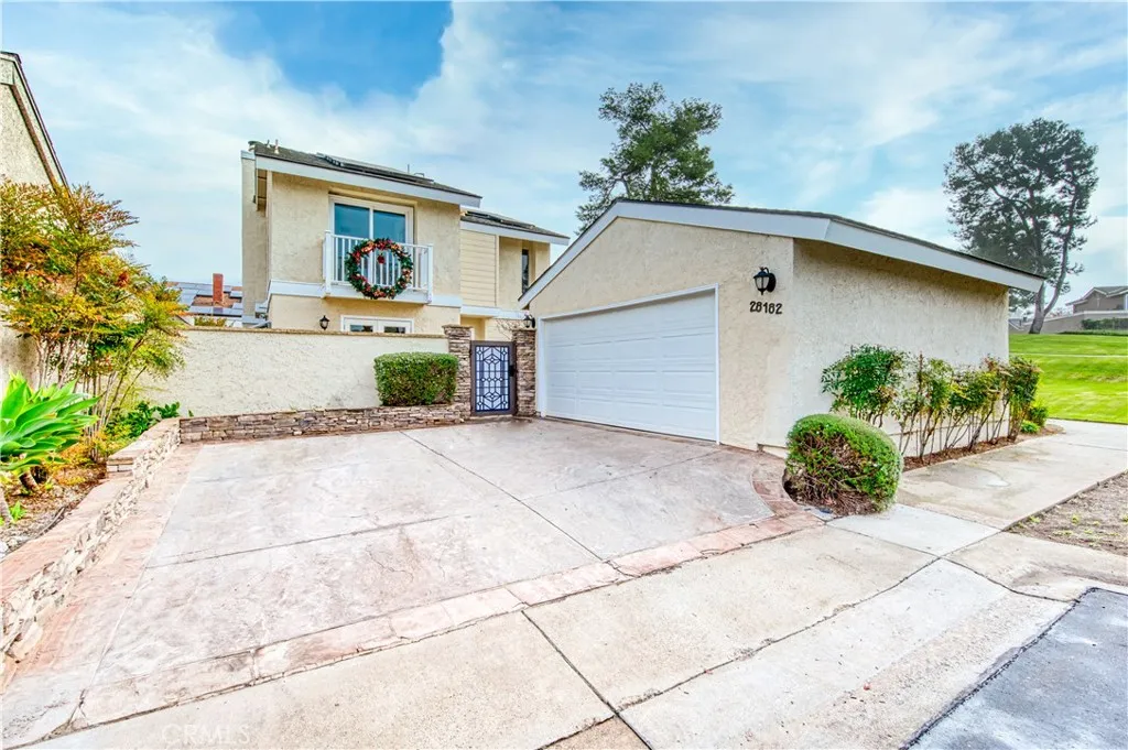 28182 Carpenteria Court