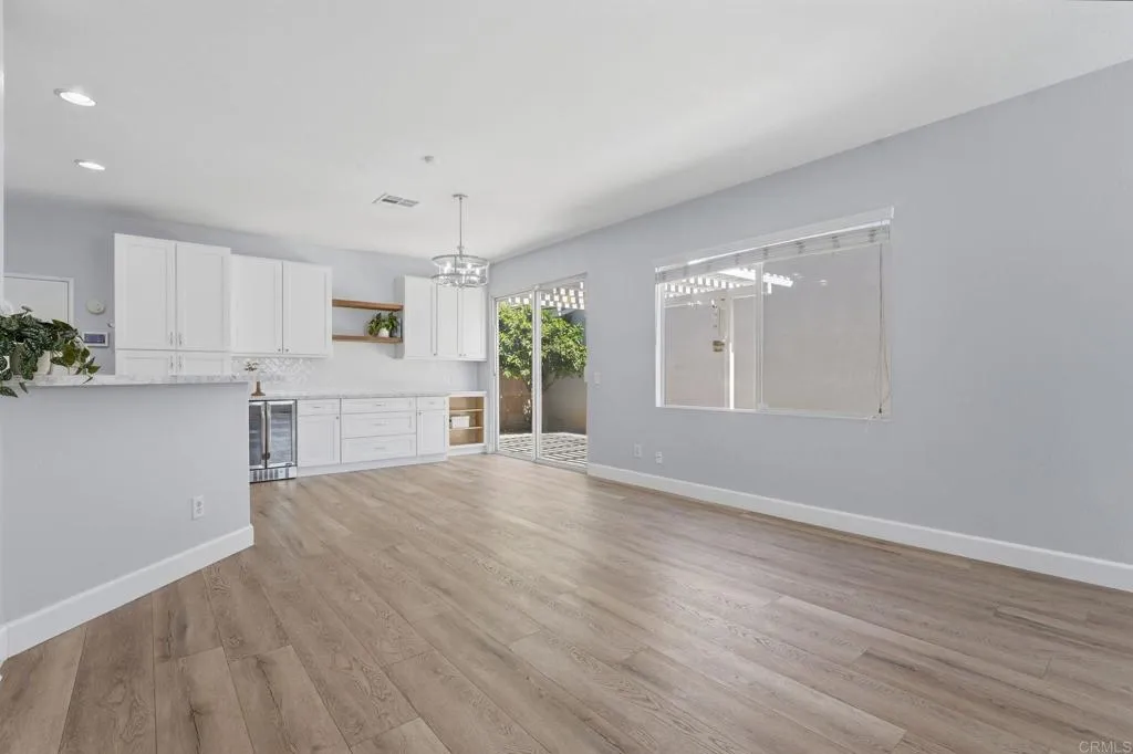 https://cdn.realtyfeed.com/cdn/127/306602337/22a0d2265a02d10b987312eef06b5250.webp