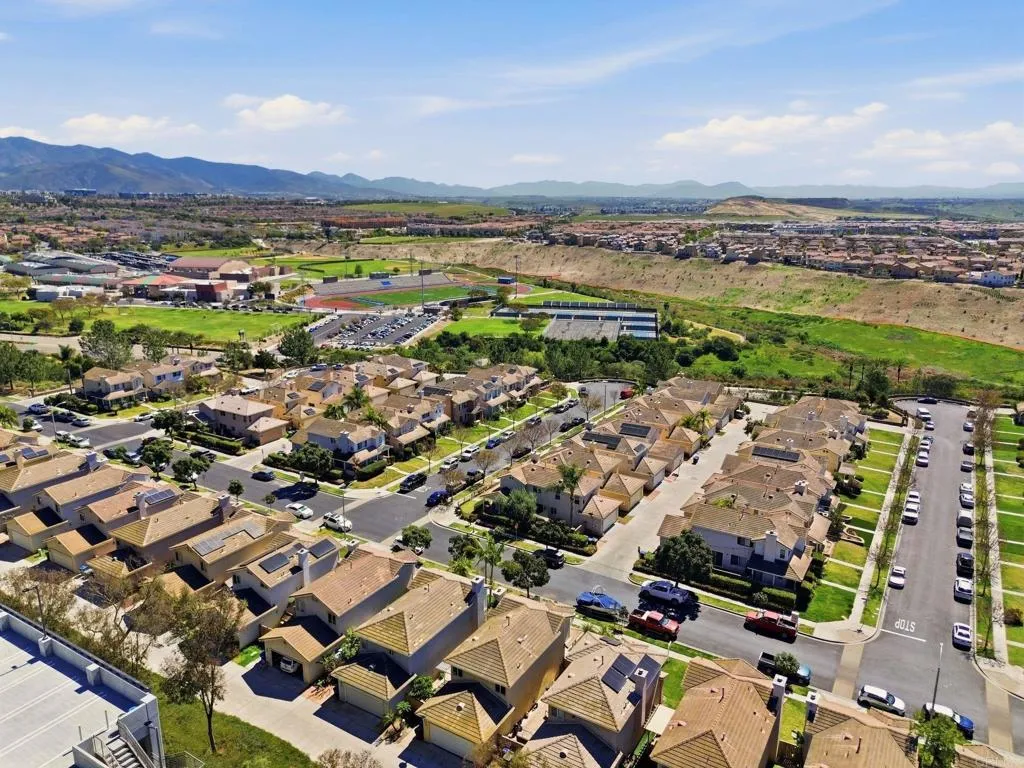 https://cdn.realtyfeed.com/cdn/127/306602337/43edce6e2e75b48704971144c1b3e09f.webp